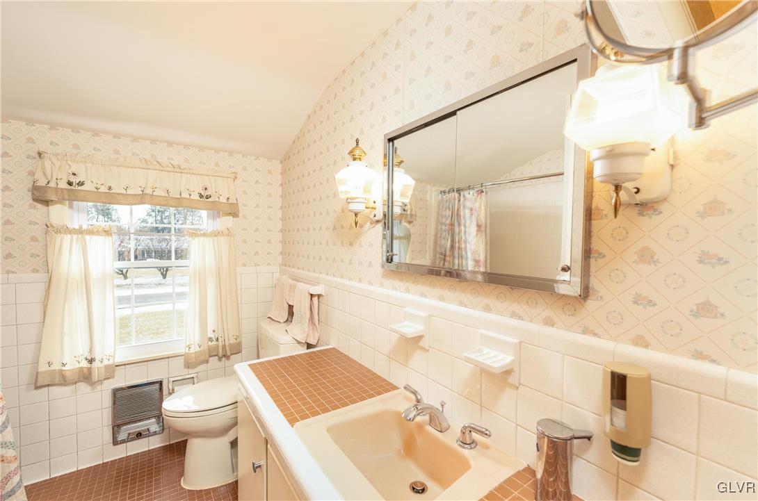 480 Wedgewood Road Bethlehem, PA 18017 - Photo 18 of 24 Gallery Image 18