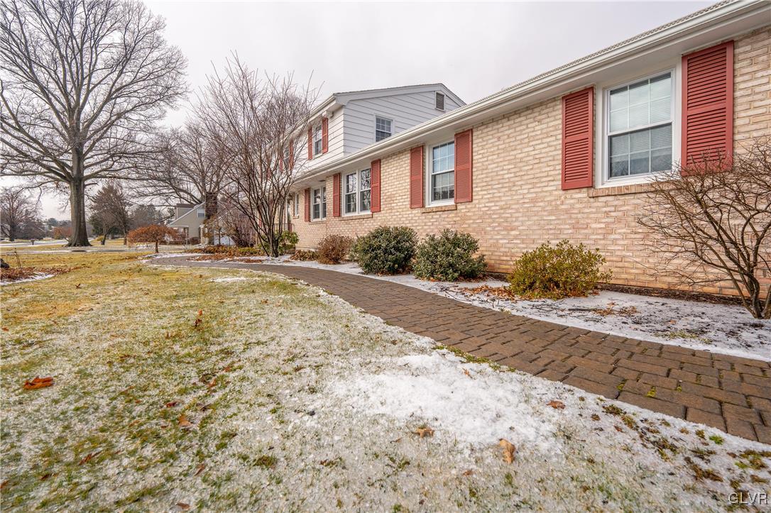 480 Wedgewood Road Bethlehem, PA 18017 - Photo 3 of 24 Gallery Image 3