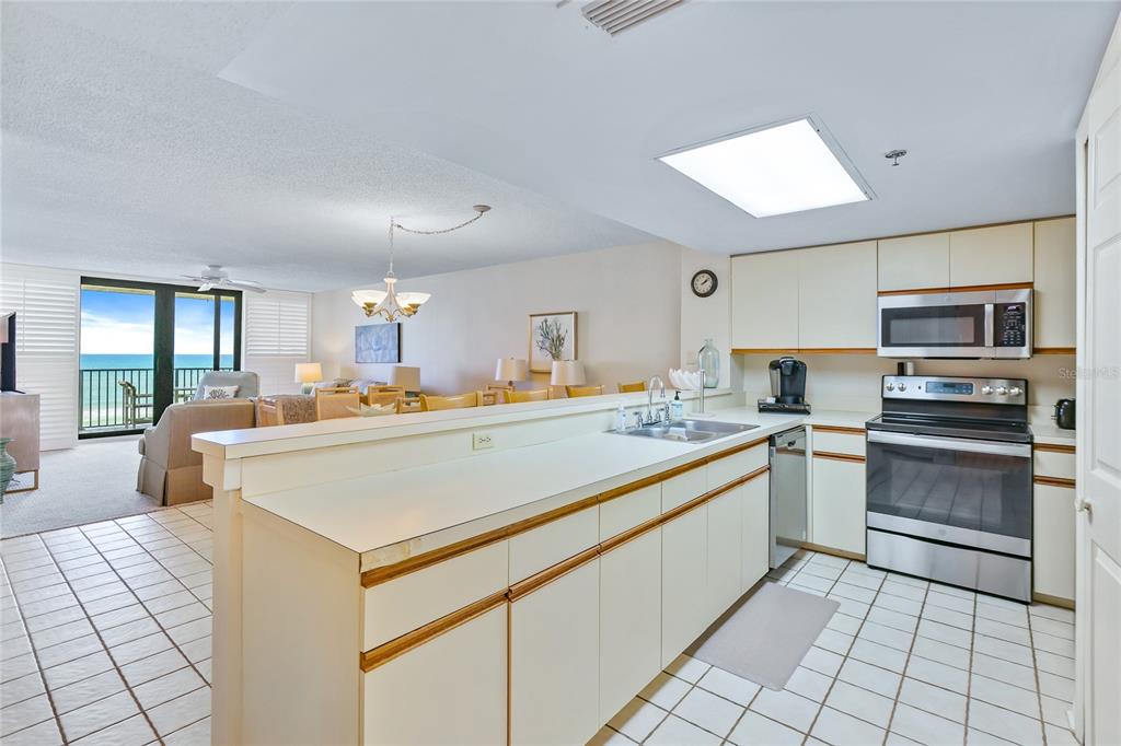 6727 Turtlemound Road, Unit 318 New Smyrna Beach, FL 32169 - Photo 11 of 35