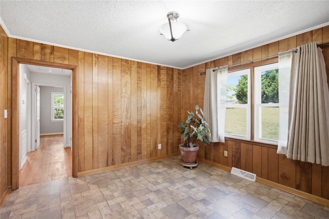 101 Mountain View Drive Walhalla, SC 29691 - Photo 11 of 37