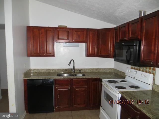 2085 Park Trail Road Baltimore, MD 21244 - Photo 11 of 17 Kitchen