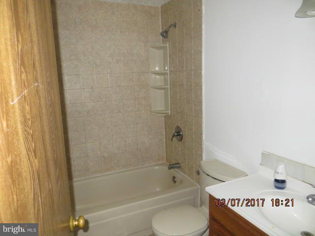 2085 Park Trail Road Baltimore, MD 21244 - Photo 16 of 17 Bath