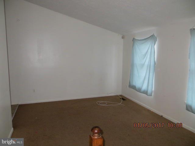 2085 Park Trail Road Baltimore, MD 21244 - Photo 4 of 17 Living Room