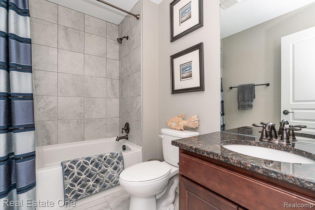 2098 Logan Drive Rochester, MI 48309 - Photo 24 of 36