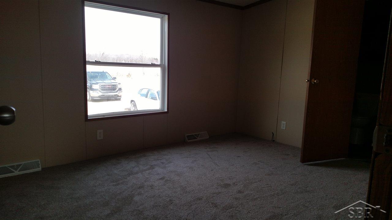 17935 Baldwin Road Oakley, MI 48649 - Photo 10 of 24 31342820-9.JPG