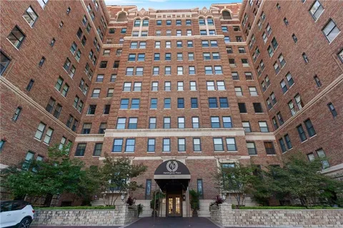 $879,000 | 229 Ward Parkway, Unit 301B AND 302B, Kansas City, MO 64112