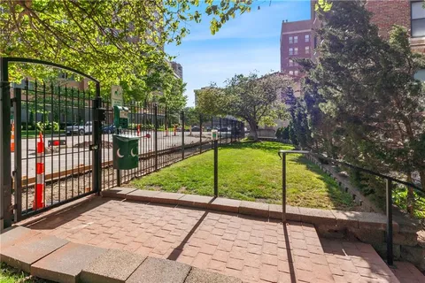 $879,000 | 229 Ward Parkway, Unit 301B AND 302B, Kansas City, MO 64112