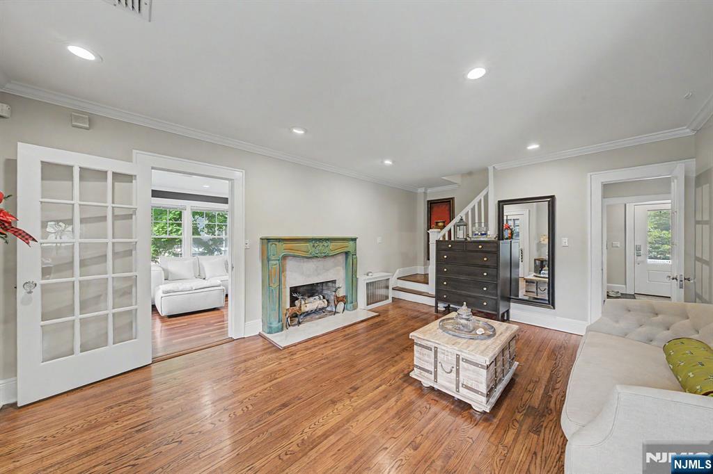 26 George Street Allendale, NJ 07401 - Photo 3 of 31