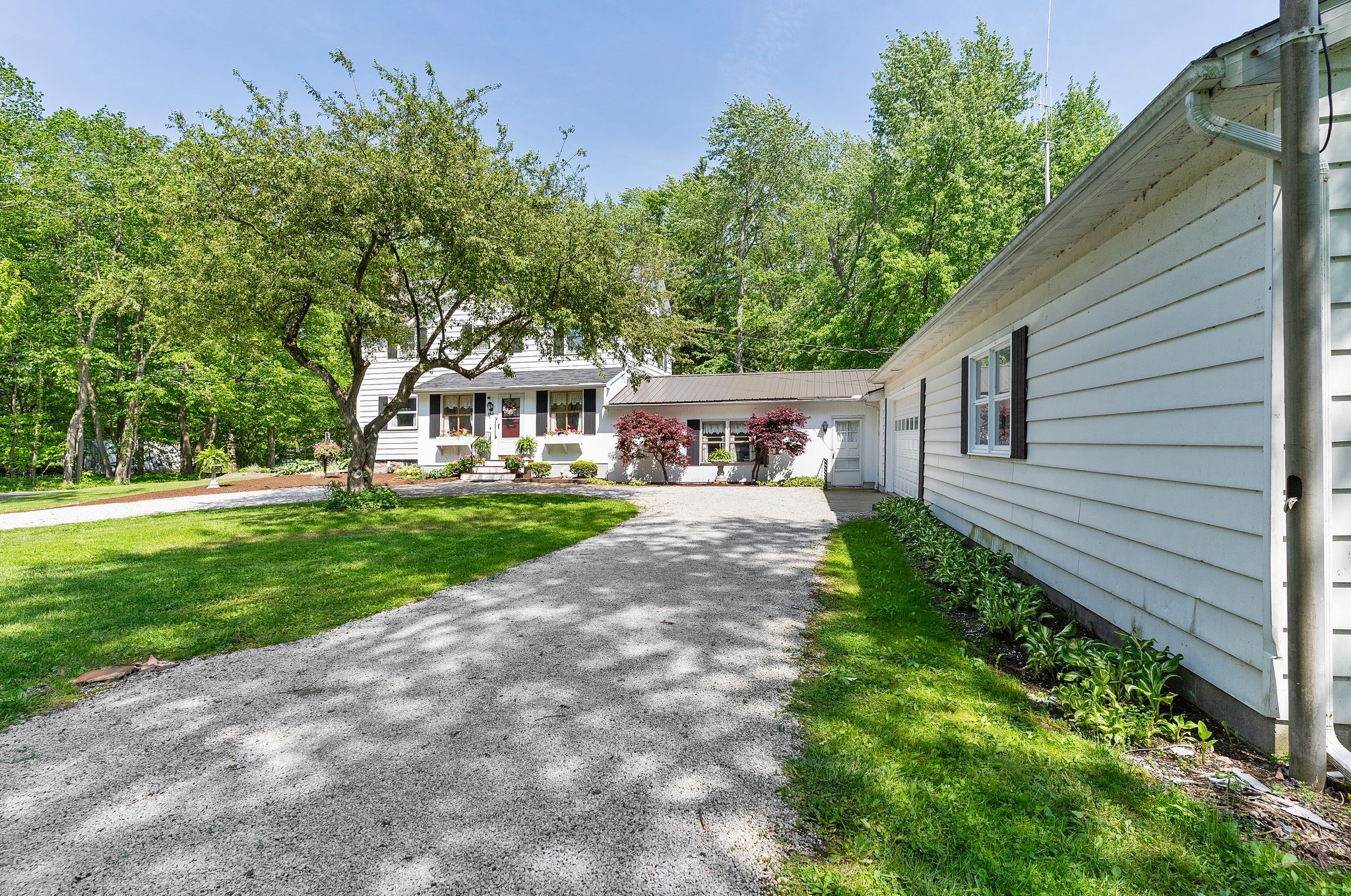 9941 Cross Station Road Girard, PA 16417 - Photo 6 of 44 Gallery Image 6