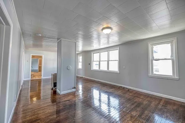 $2,000 | 1636 South Main Street, Unit 2, Fall River, MA 02724