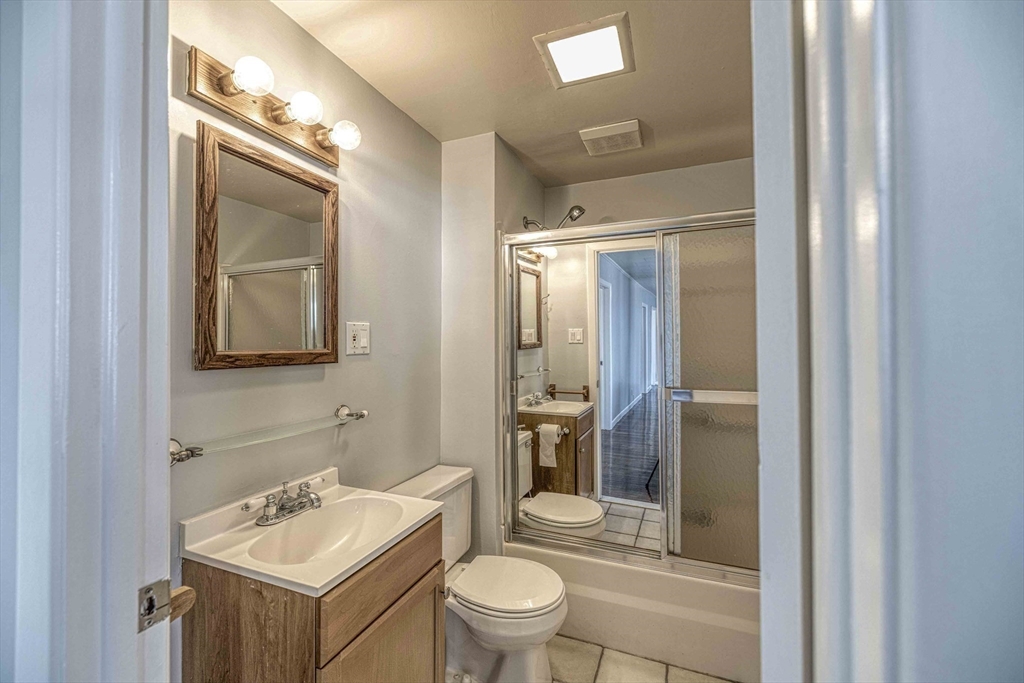 1636 South Main Street, Unit 2 Fall River, MA 02724 - Photo 6 of 11