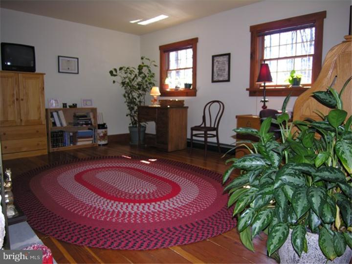 893 Rock Run Road Pottstown, PA 19465 - Photo 13 of 25 Loft