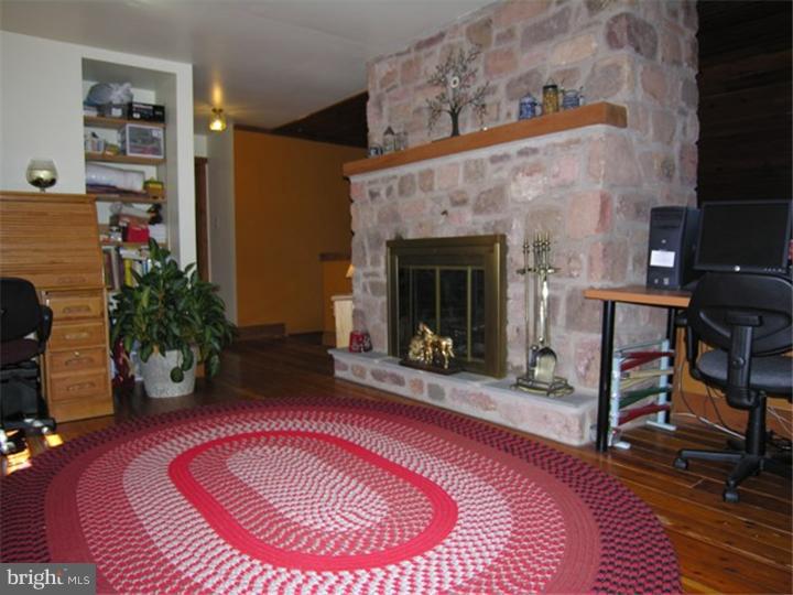 893 Rock Run Road Pottstown, PA 19465 - Photo 14 of 25 Loft