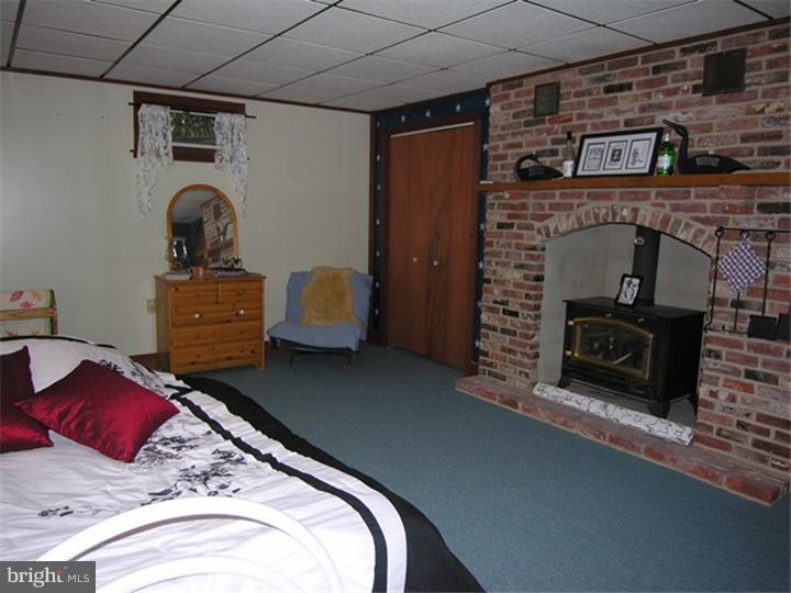 893 Rock Run Road Pottstown, PA 19465 - Photo 16 of 25 Family Room