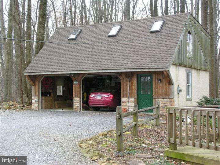 893 Rock Run Road Pottstown, PA 19465 - Photo 22 of 25 Garage