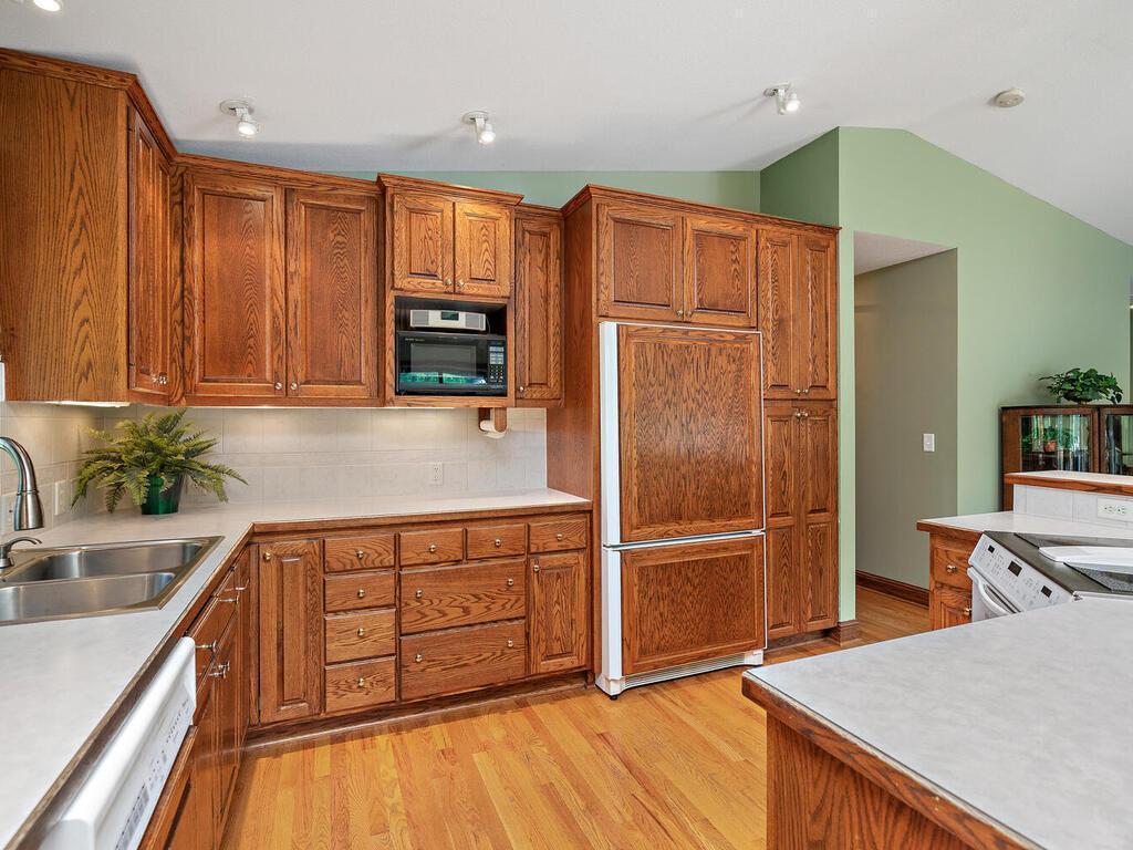 35 Apple Glen Road Long Lake, MN 55356 - Photo 10 of 44 Gallery Image 10