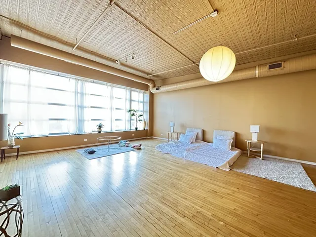 $2,795 | 2412 West North Avenue, Unit 4W, Chicago, IL 60647