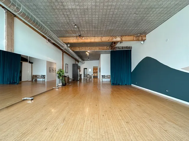 $2,795 | 2412 West North Avenue, Unit 4W, Chicago, IL 60647