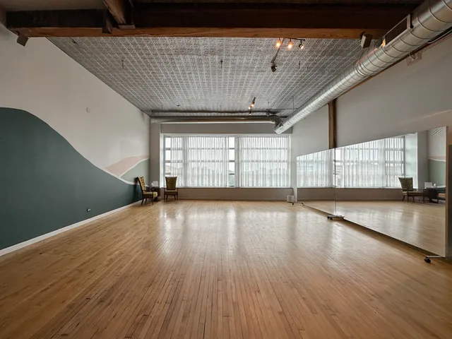 $2,795 | 2412 West North Avenue, Unit 4W, Chicago, IL 60647