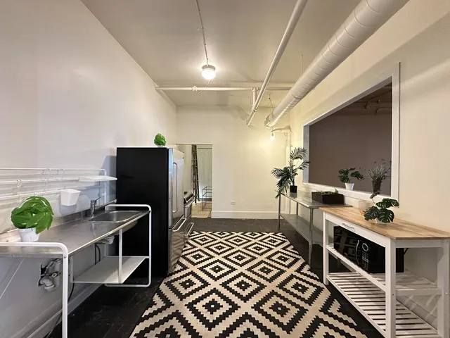 $2,795 | 2412 West North Avenue, Unit 4W, Chicago, IL 60647