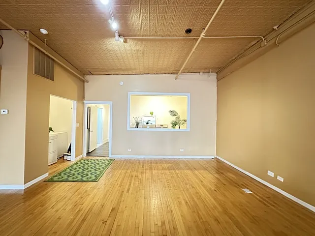 $2,795 | 2412 West North Avenue, Unit 4W, Chicago, IL 60647