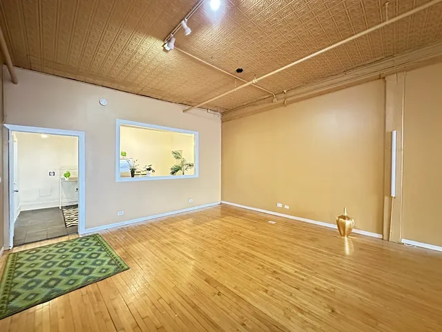 $2,795 | 2412 West North Avenue, Unit 4W, Chicago, IL 60647