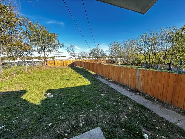 a view of an outdoor space and a yard