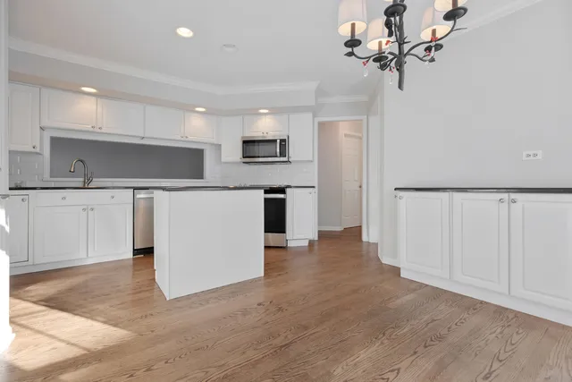 $559,900 | 14707 Hollow Tree Road, Orland Park, IL 60462