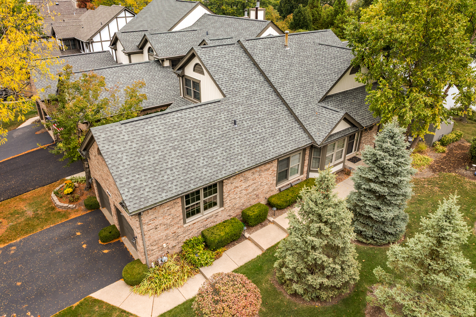 14707 Hollow Tree Road Orland Park, IL 60462 - Photo 2 of 47 an aerial view of a house with a yard