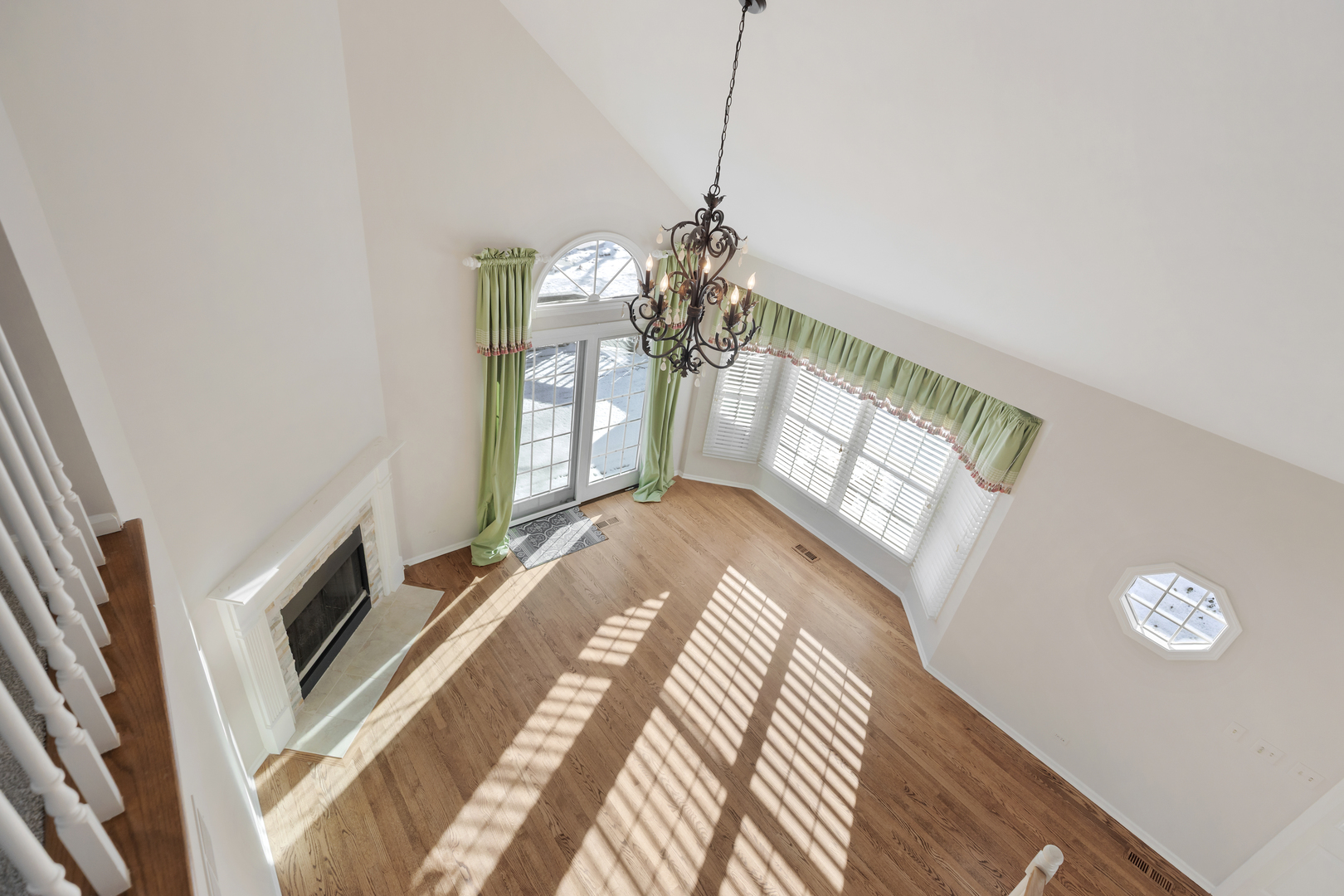 14707 Hollow Tree Road Orland Park, IL 60462 - Photo 29 of 47 a view of an empty room with a window