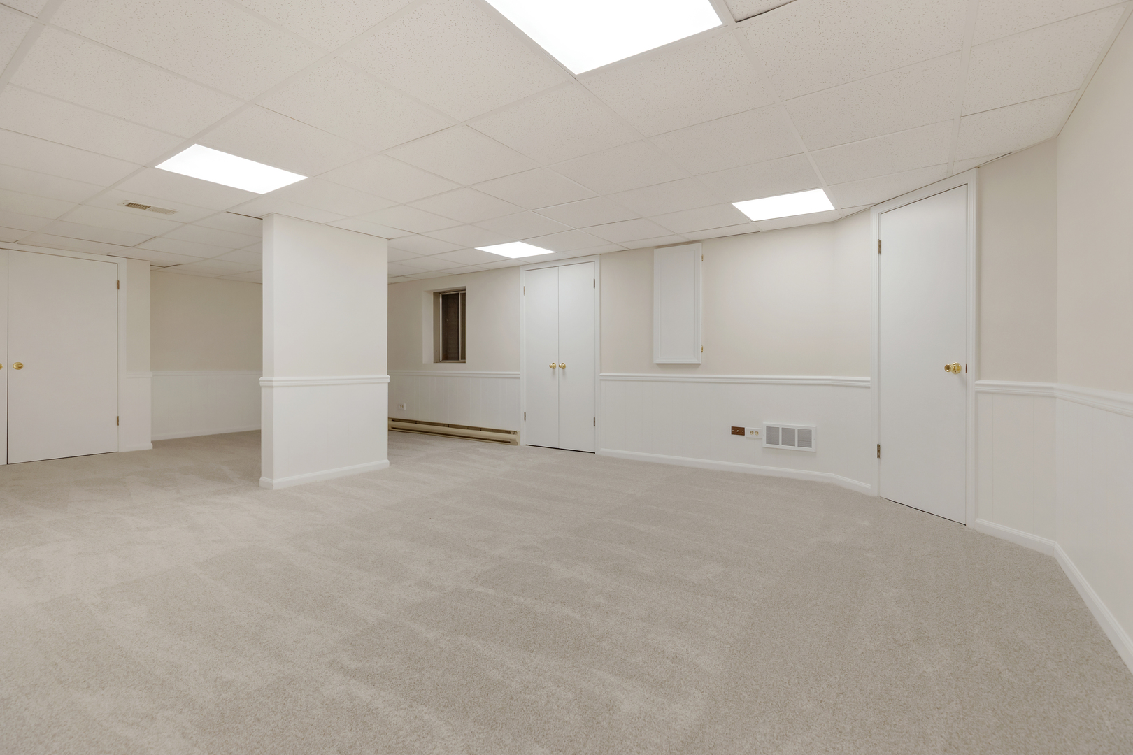 14707 Hollow Tree Road Orland Park, IL 60462 - Photo 36 of 47 a view of an empty room