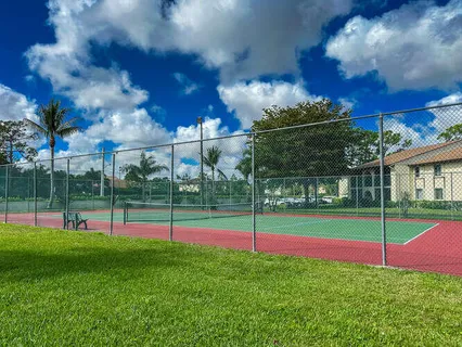 $139,000 | 305 Knotty Pine Circle, Unit D2, Greenacres, FL 33463