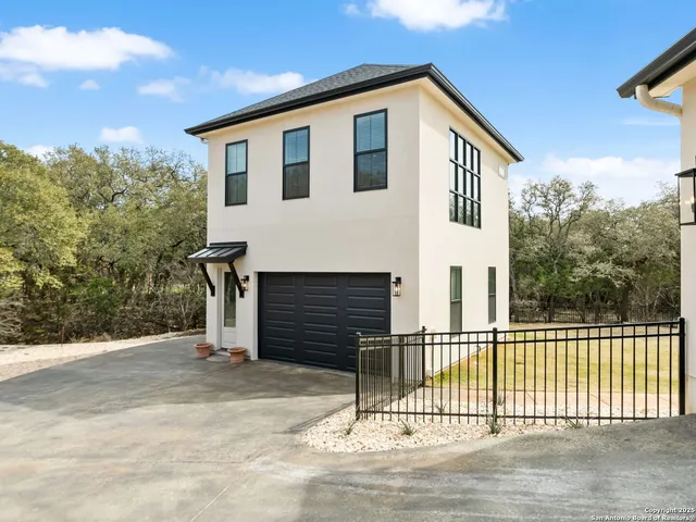 $1,250,000 | 8030 Colonial Woods, Boerne, TX 78015