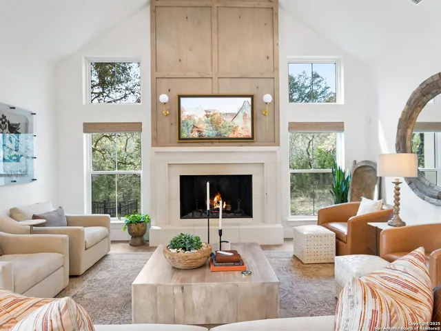 $1,250,000 | 8030 Colonial Woods, Boerne, TX 78015