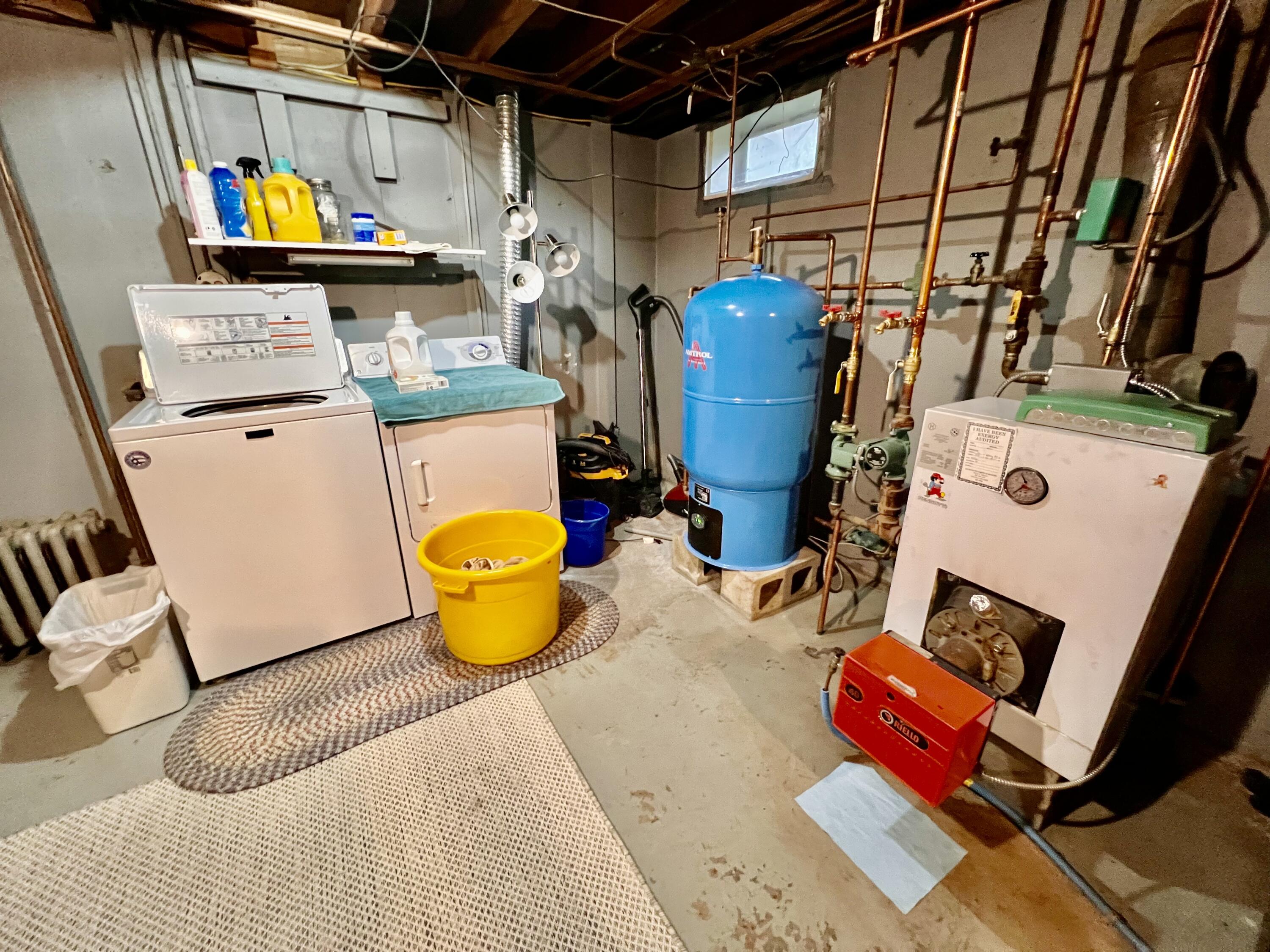 18 County Road Milford, ME 04461 - Photo 142 of 153 Washer & Dryer Stay!