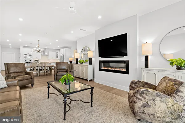 $799,900 | 132 Wheelhouse Way, Unit 11, Chester, MD 21619