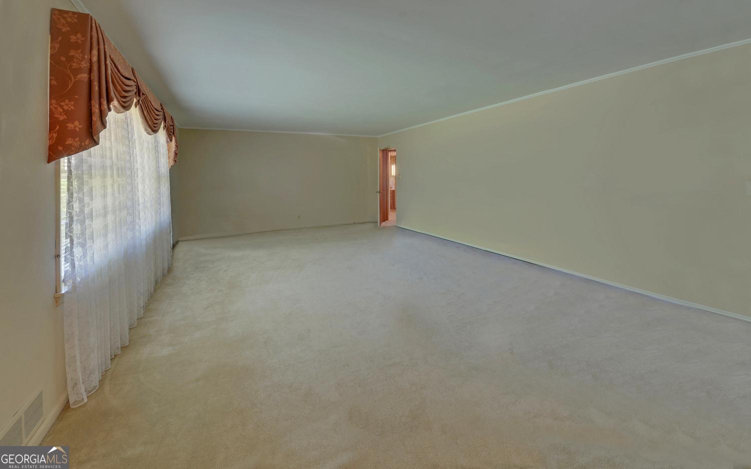 400 Harris Street Toccoa, GA 30577 - Photo 6 of 49 a view of an empty room