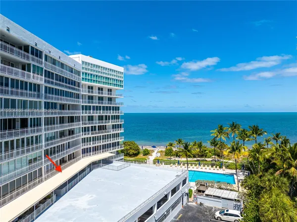$2,480,000 | 600 Grapetree Drive, Unit 3BS, Key Biscayne, FL 33149
