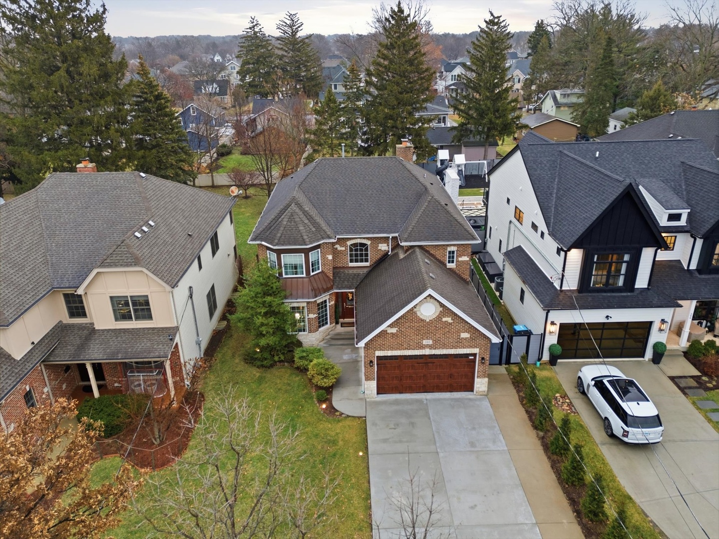 395 Scott Street Elmhurst, IL 60126 - Photo 44 of 46 a aerial view of a house with a big yard and large trees