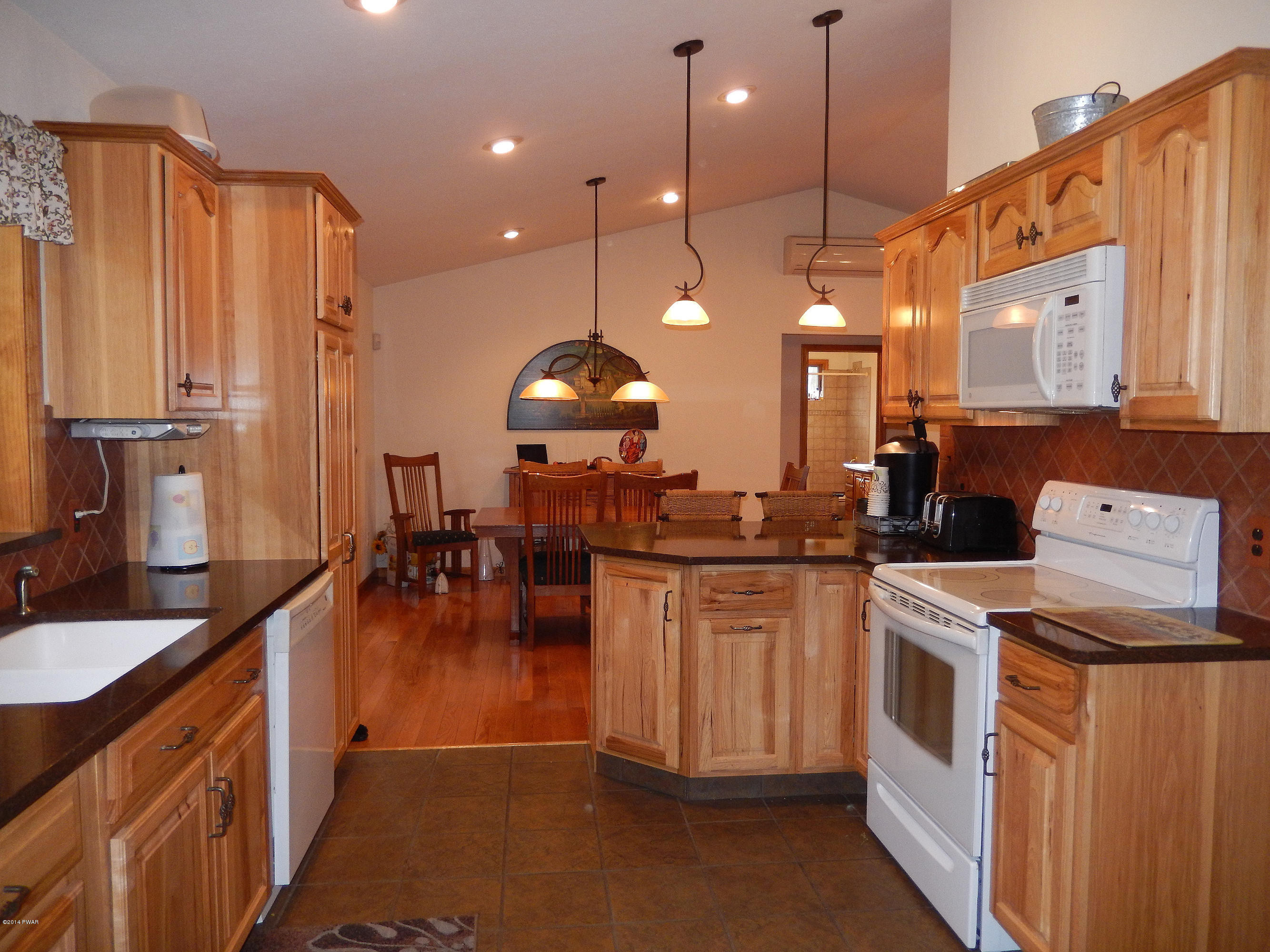 200 Keystone Road Lake Ariel, PA 18436 - Photo 5 of 57