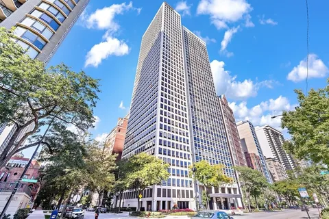 $649,999 | 1100 North Lake Shore Drive, Unit 11B, Chicago, IL 60611