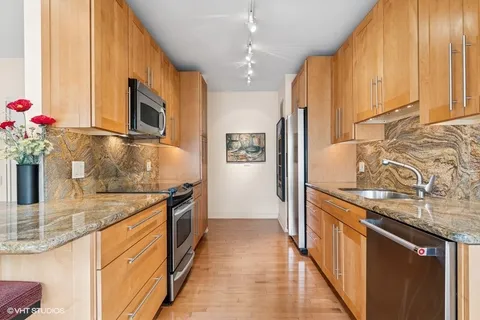 $649,500 | 1100 North Lake Shore Drive, Unit 11B, Chicago, IL 60611