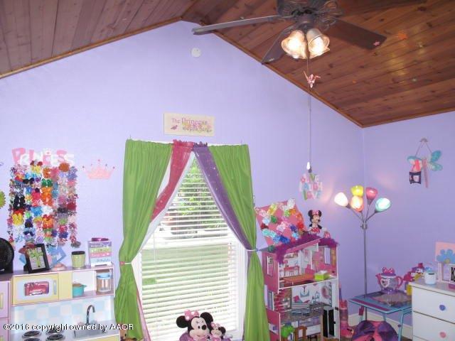6306 Jameson Road Amarillo, TX 79106 - Photo 26 of 32 a view of a workspace with a window