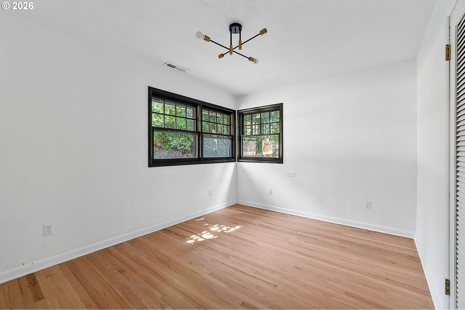 9637 Southwest Spring Crest Drive Portland, OR 97225 - Photo 21 of 47 Gallery Image 21