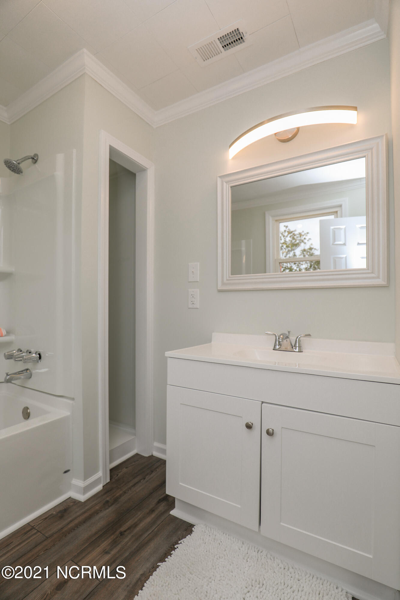 407 Cheyenne Road Jacksonville, NC 28540 - Photo 31 of 36 Master Bathroom
