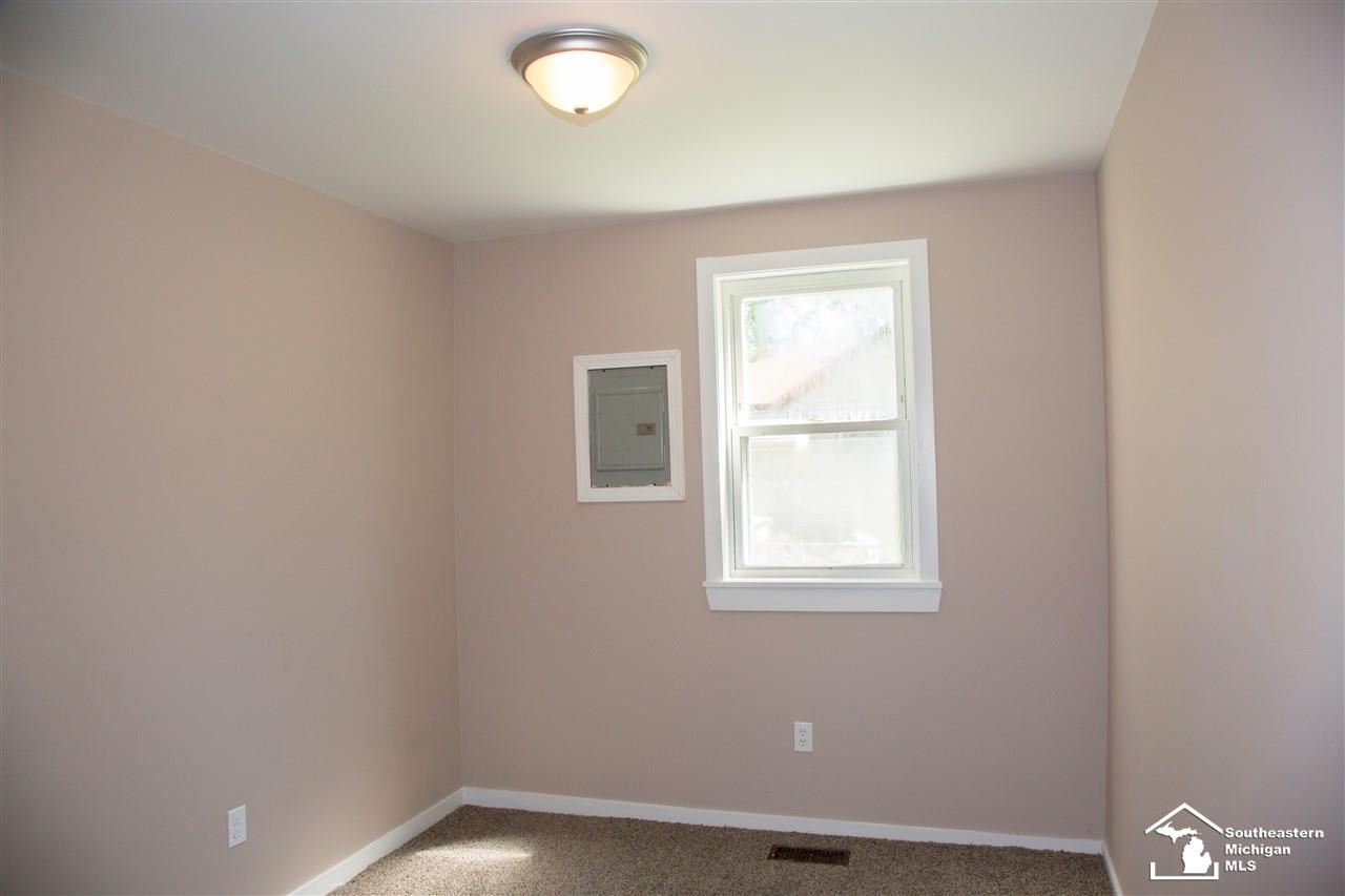 26466 Wick Road Taylor, MI 48180 - Photo 11 of 20