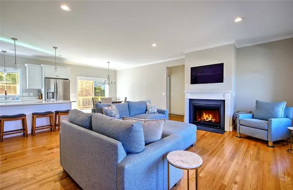 $879,900 | 9 Cassidy Trail, Coventry, RI 02831