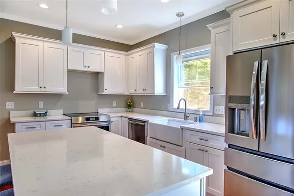 $879,900 | 9 Cassidy Trail, Coventry, RI 02831