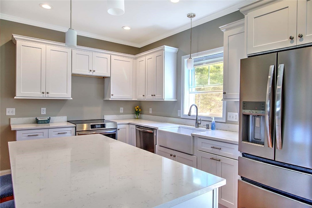 9 Cassidy Trail Coventry, RI 02831 - Photo 14 of 49