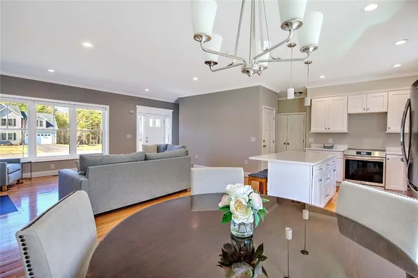 $879,900 | 9 Cassidy Trail, Coventry, RI 02831